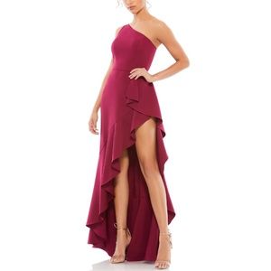NWOT Mac Duggal 49089 One Shoulder Ruffle High Slit Gown, Size 6